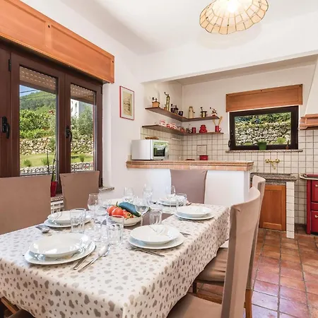 Apartman Amazing In With Kitchen Ičići