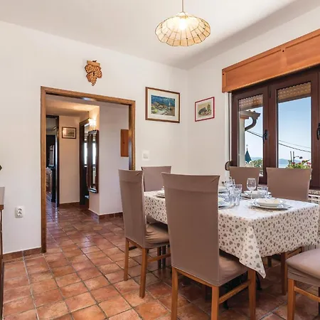 Amazing In With Kitchen Ičići